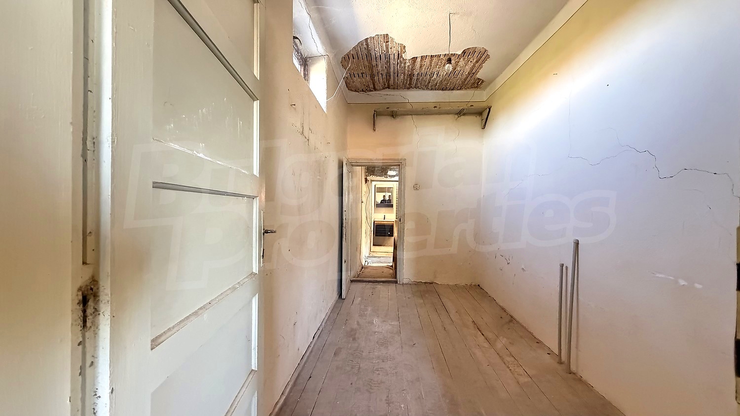 hallway, inside