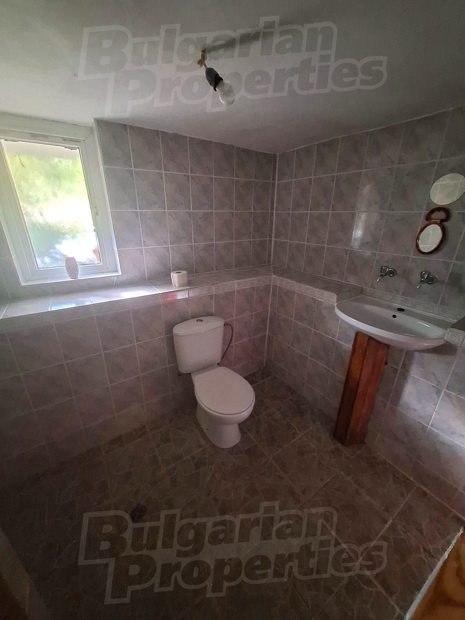 bathroom, toilet