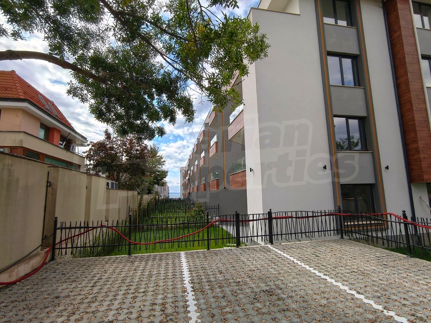 outside, facade, parking, garden
