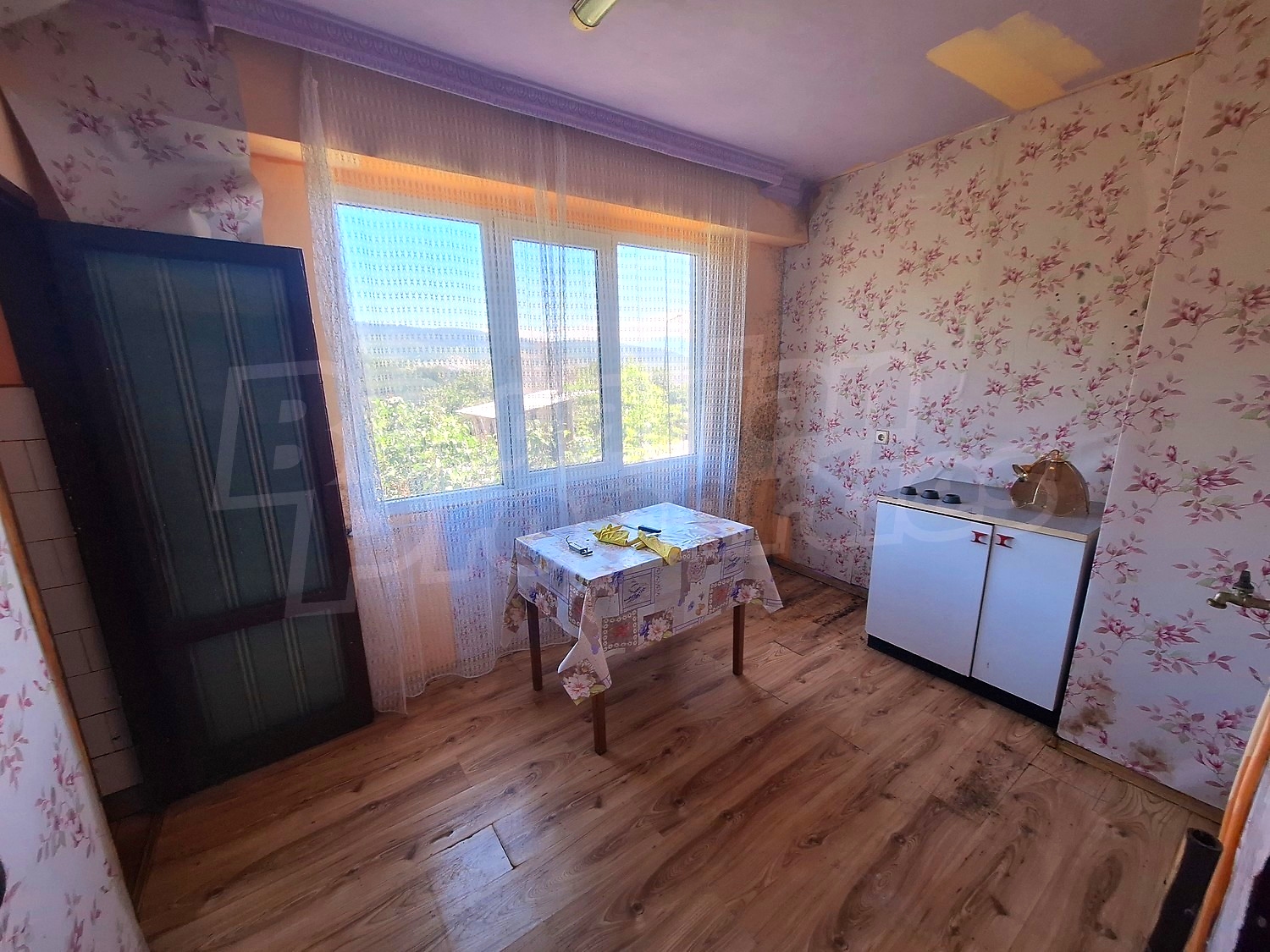 inside, kitchen