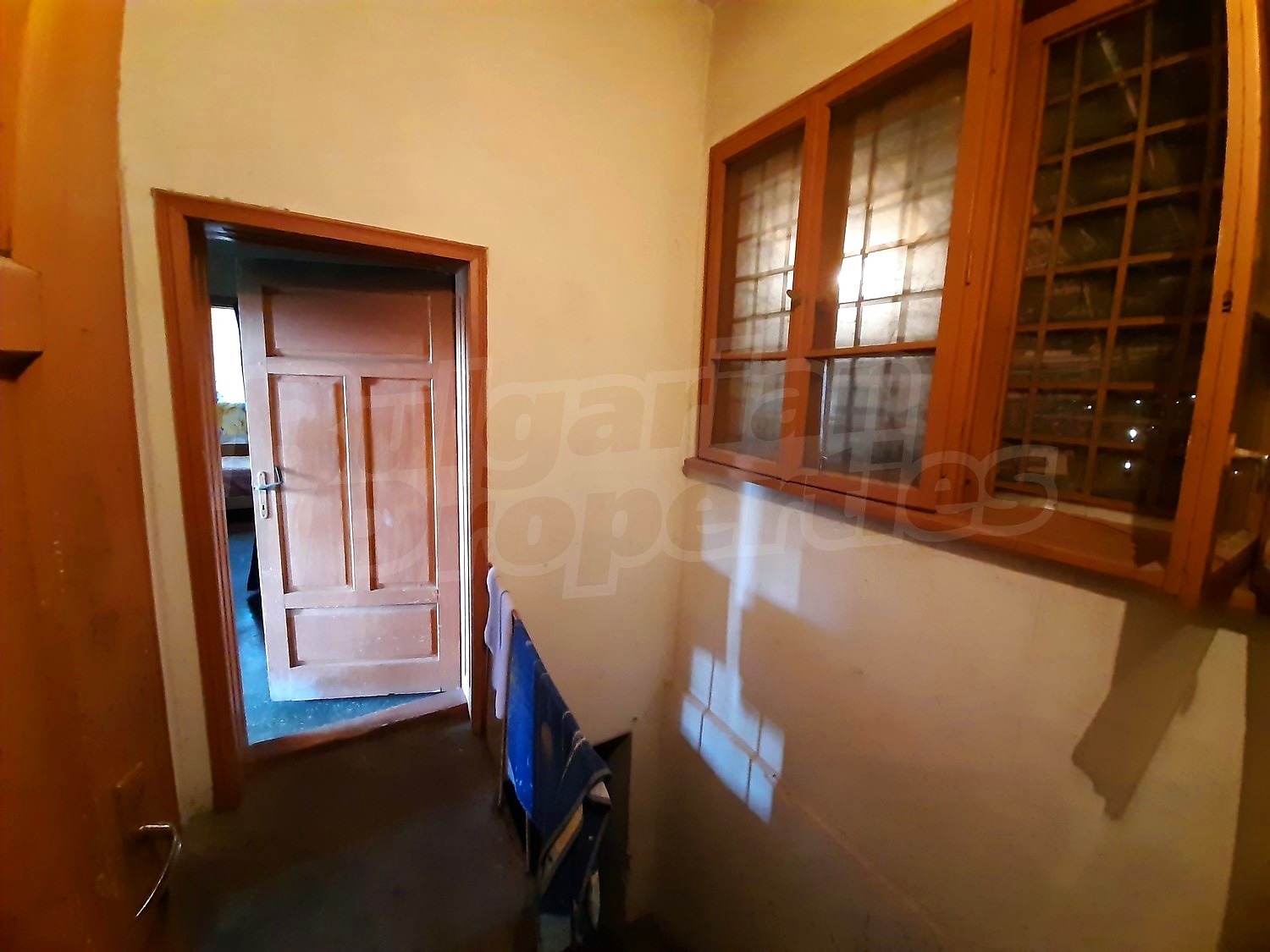 hallway, inside