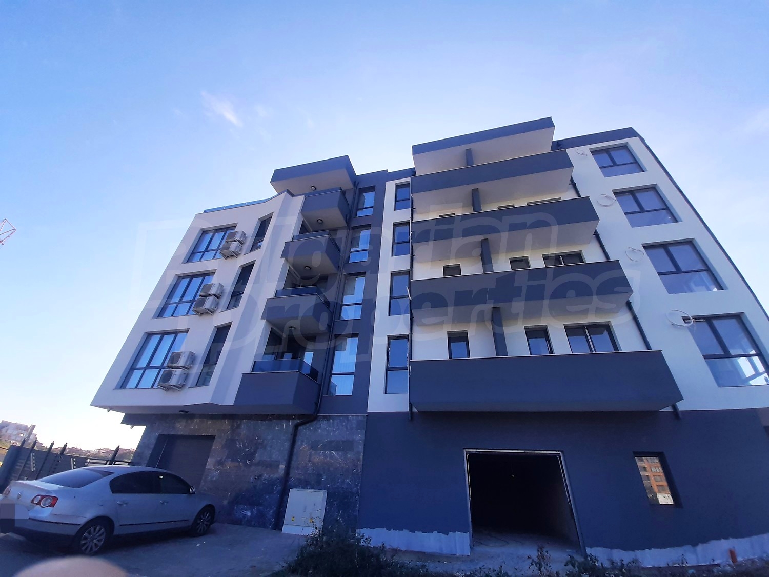 facade, parking