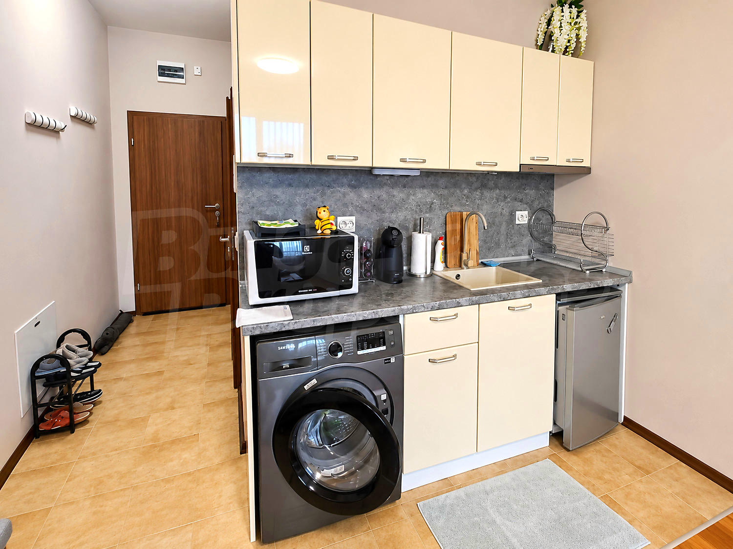 inside, kitchen, furnished