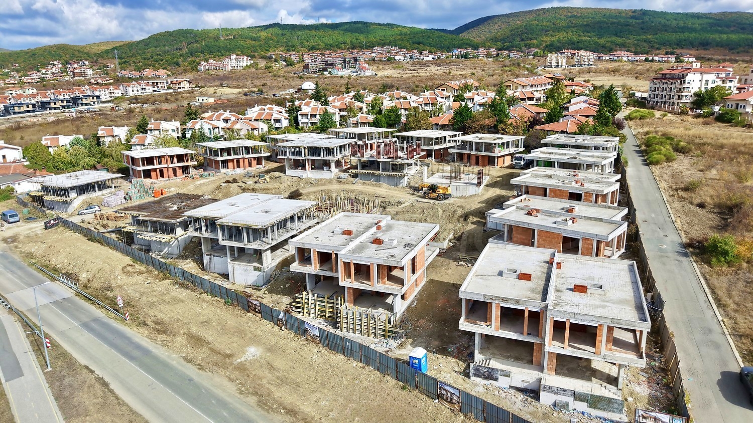 outside, facade, mountain, view from balcony, green area