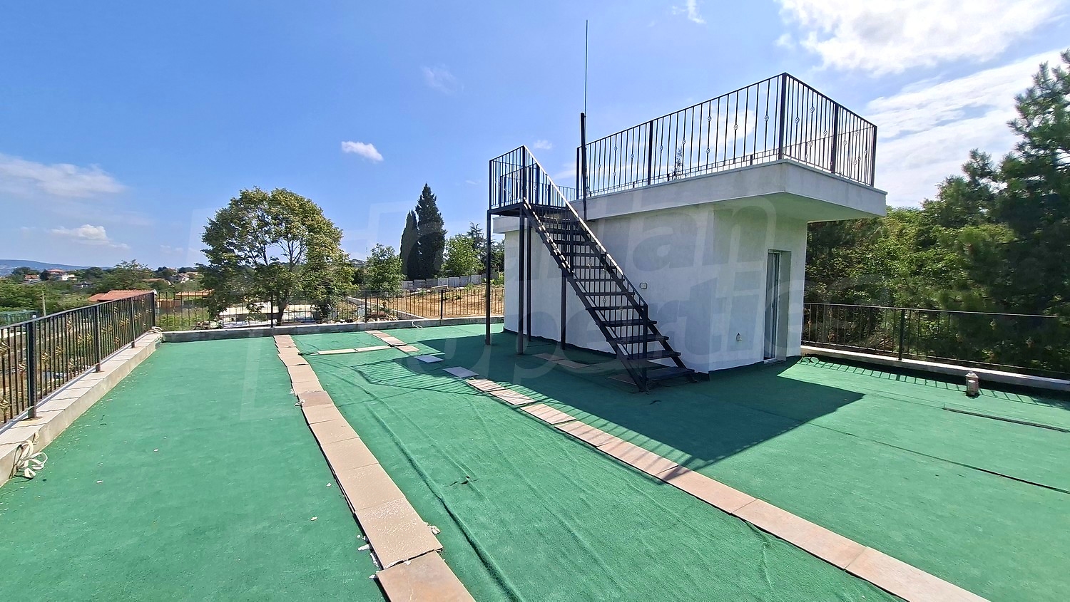 outside, green area