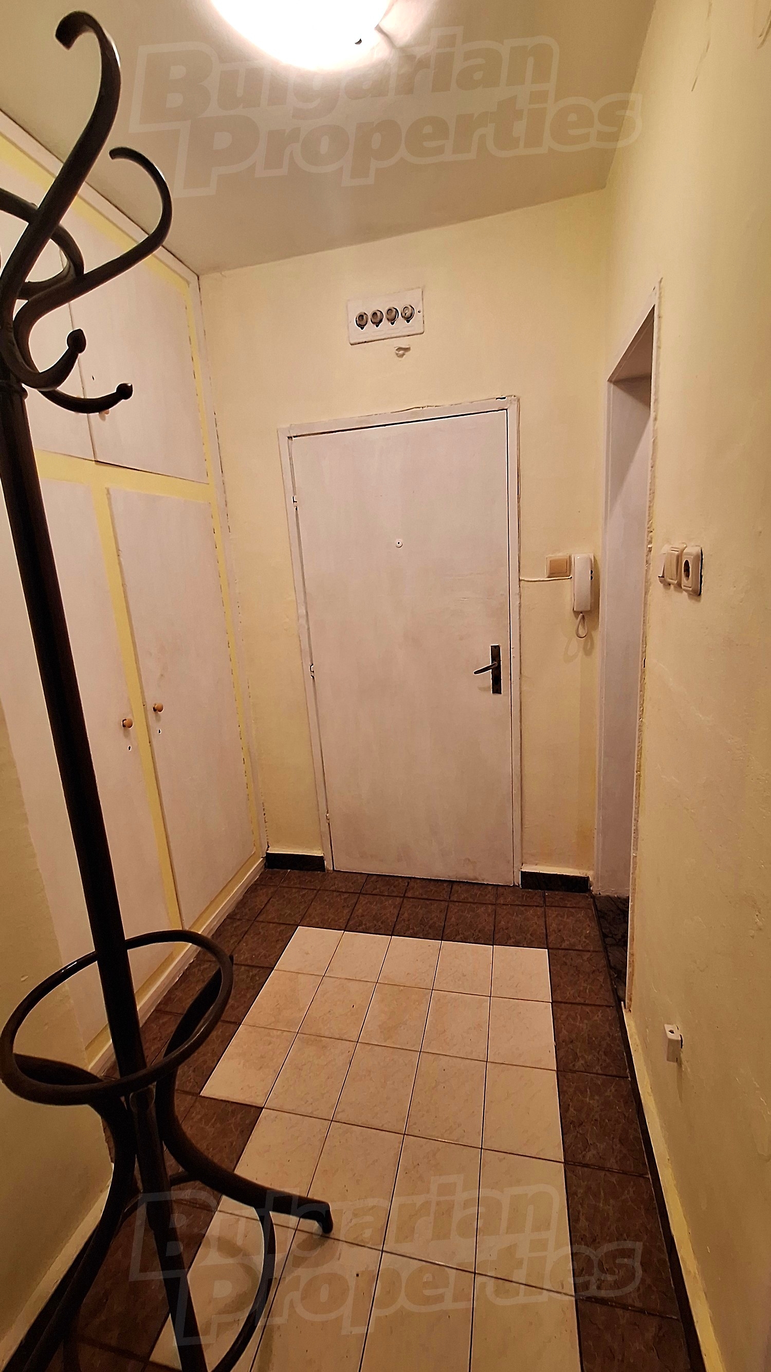 hallway, inside