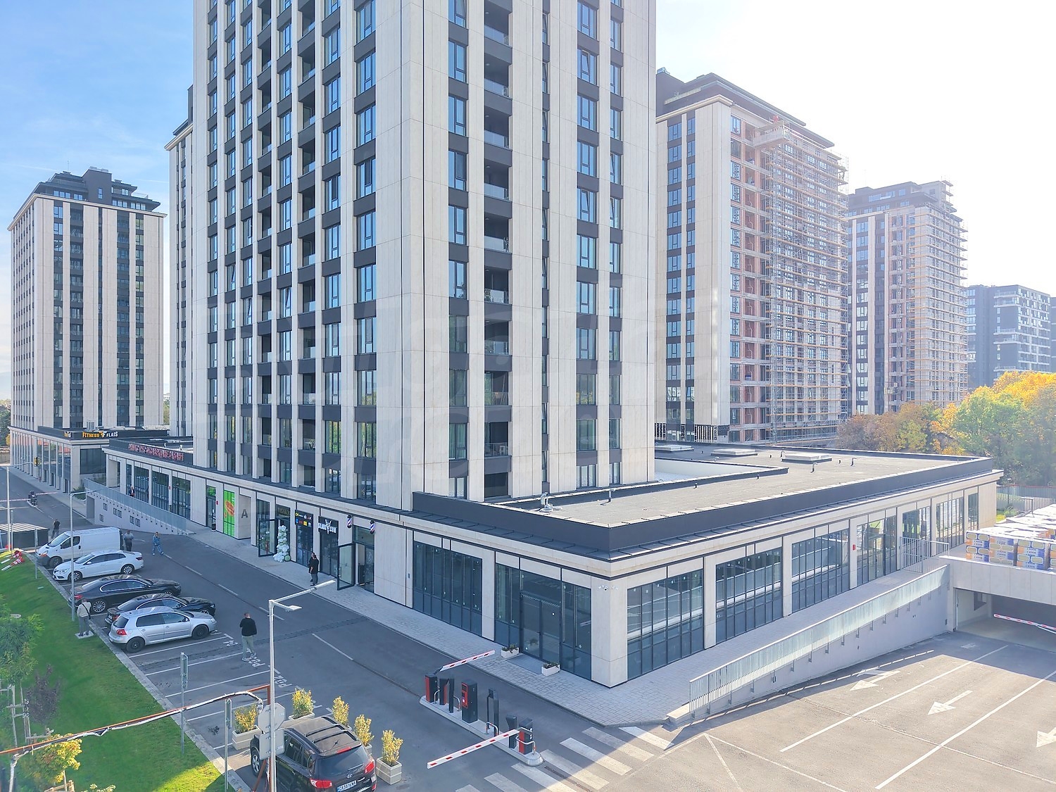 outside, facade, parking, green area