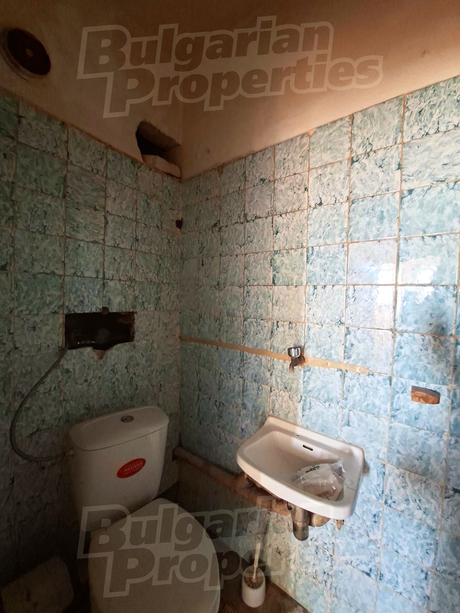bathroom, toilet