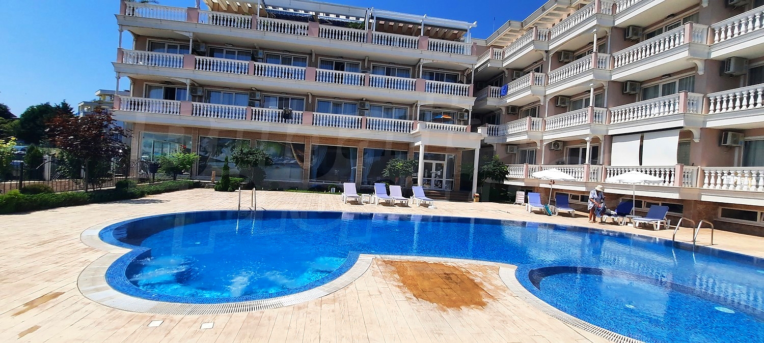 outside, pool, facade, garden