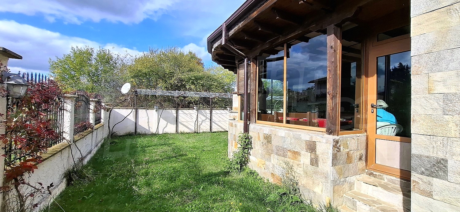 outside, garden, facade, green area
