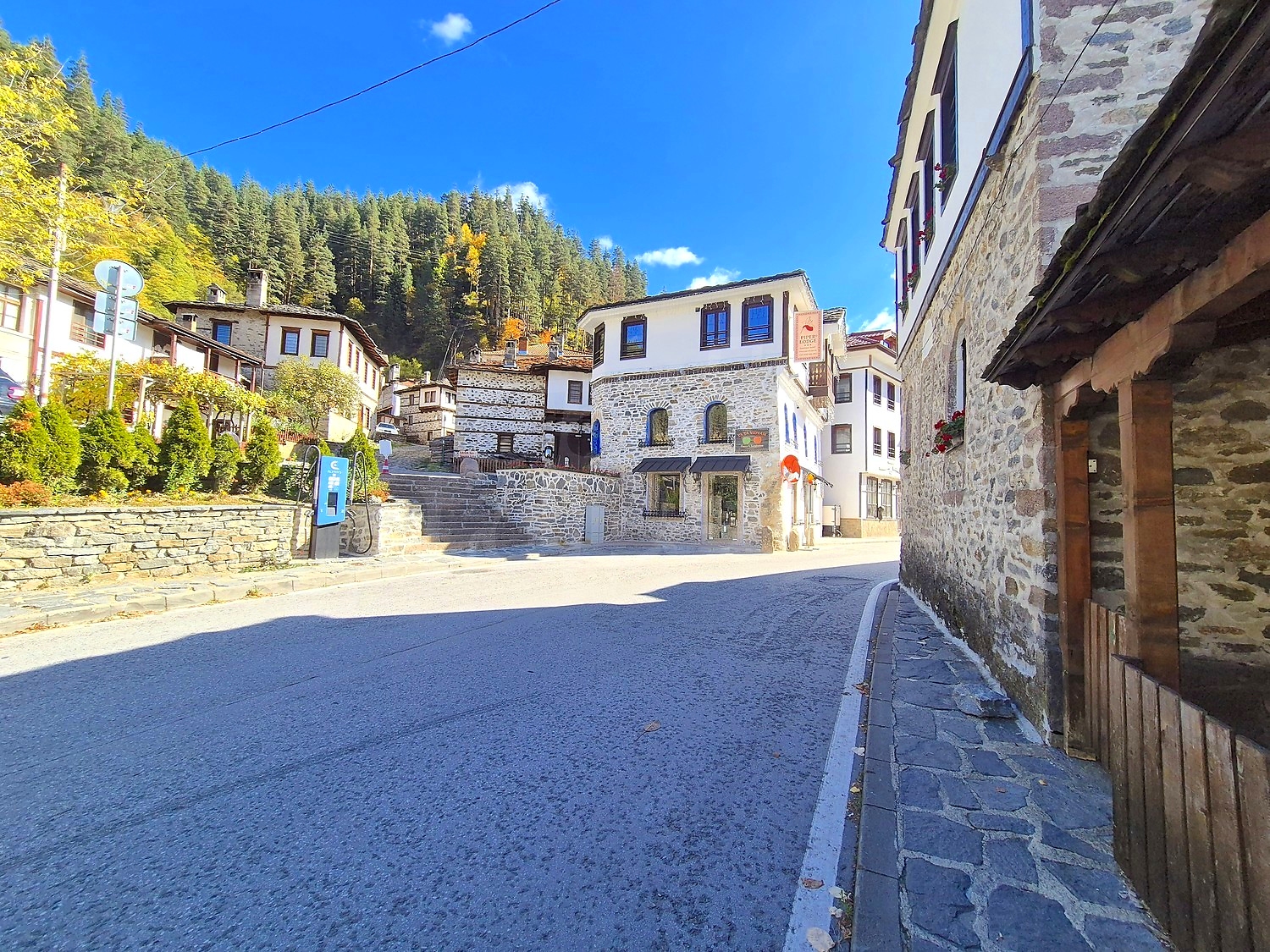 outside, facade, mountain, green area