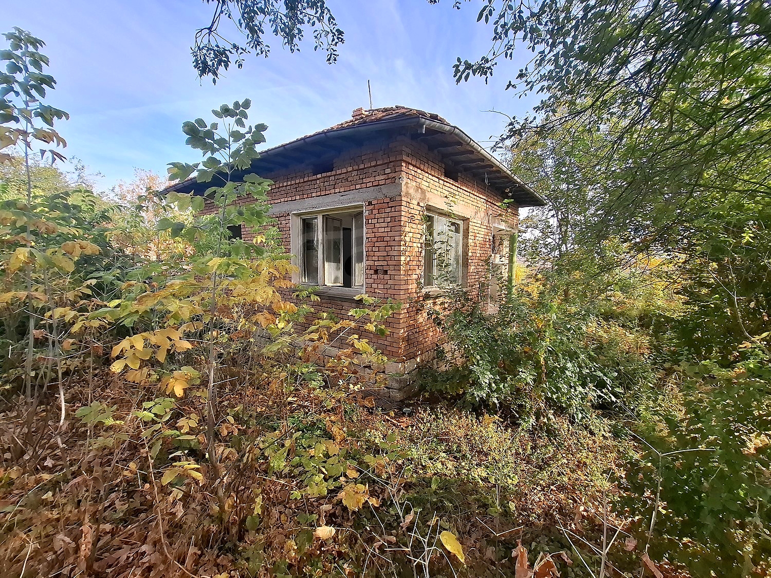 outside, facade, garden