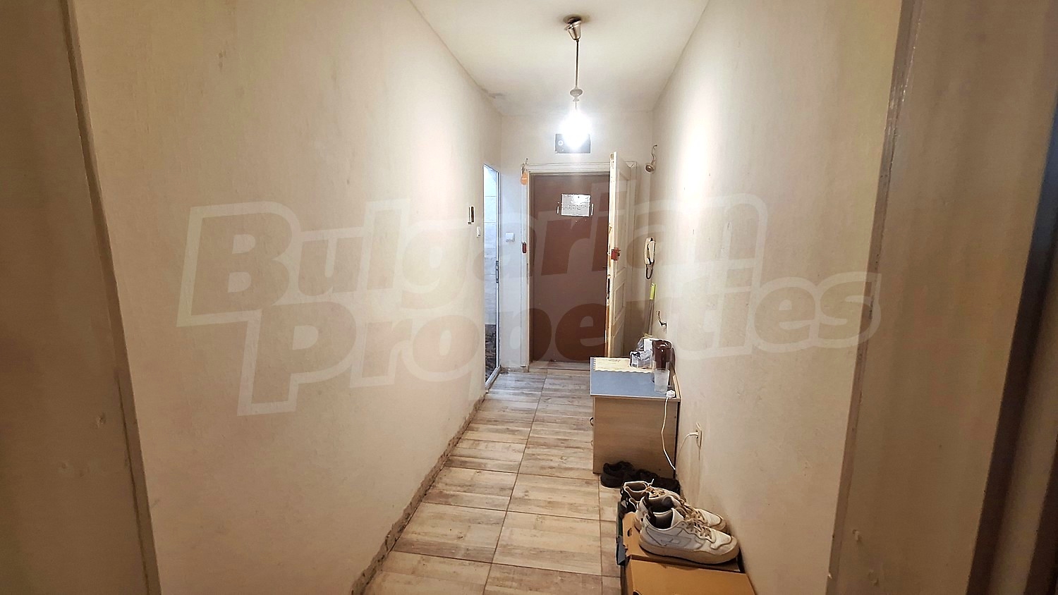 hallway, inside