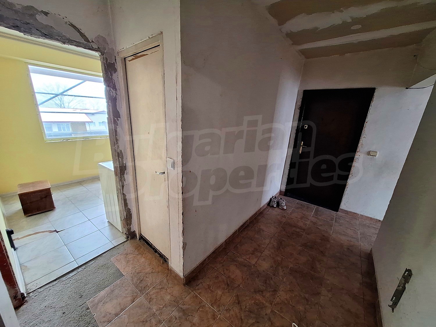 hallway, inside