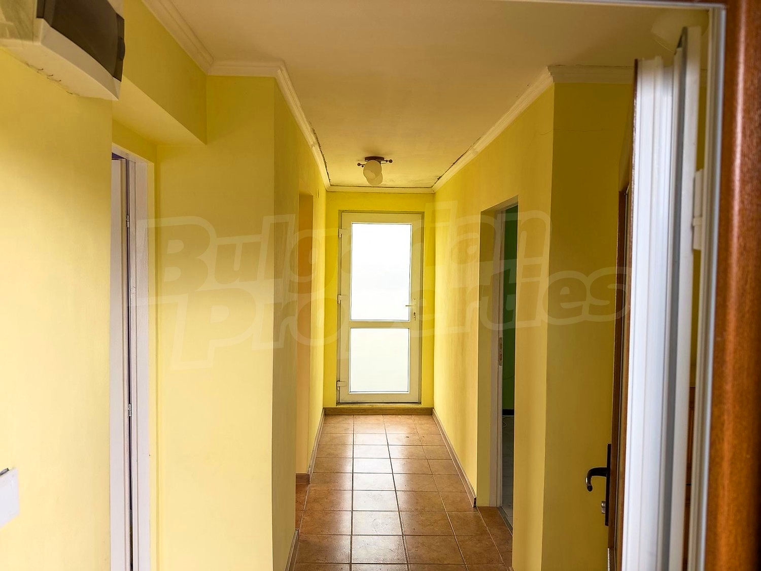 hallway, inside