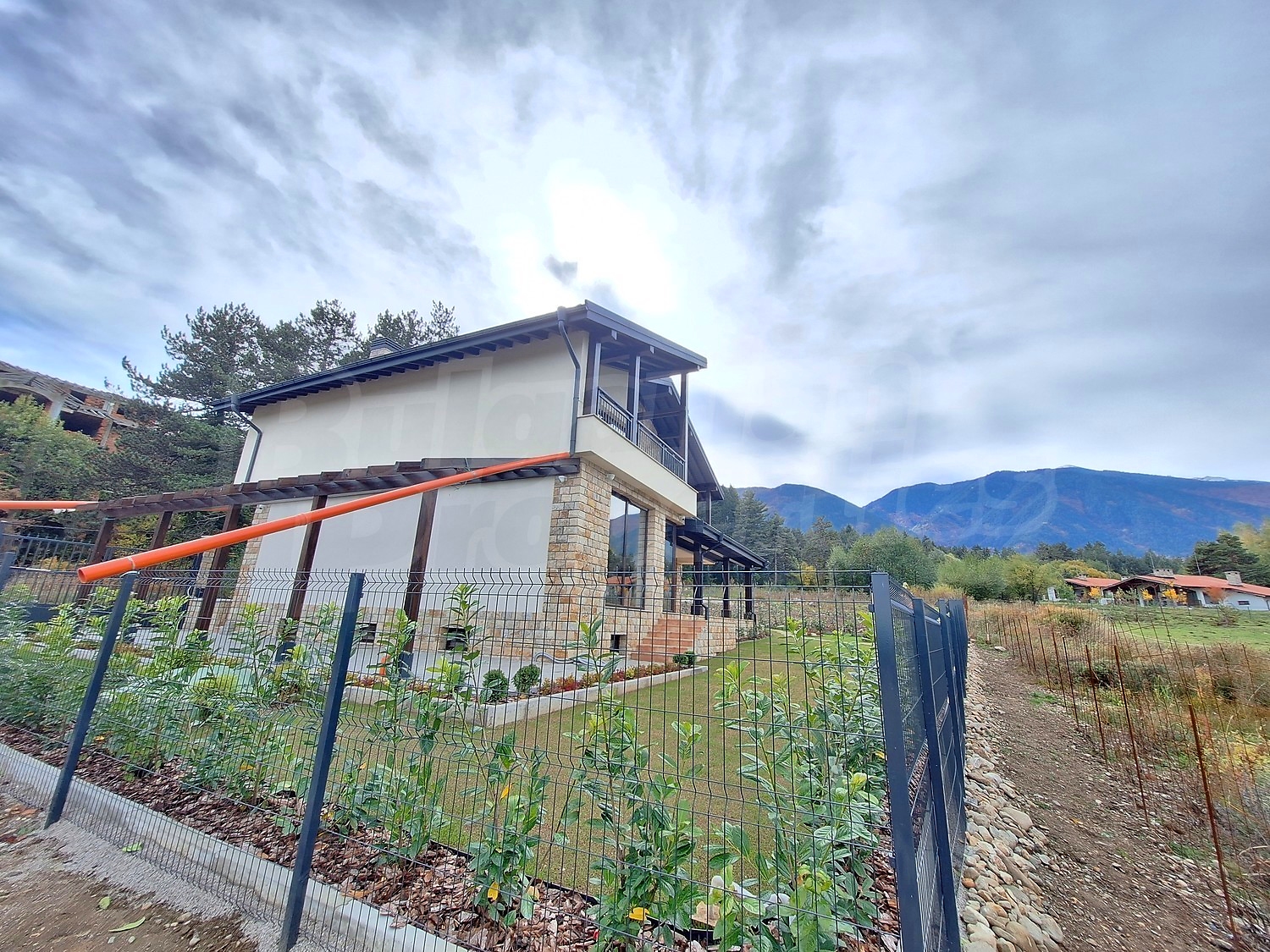 outside, facade, garden, mountain