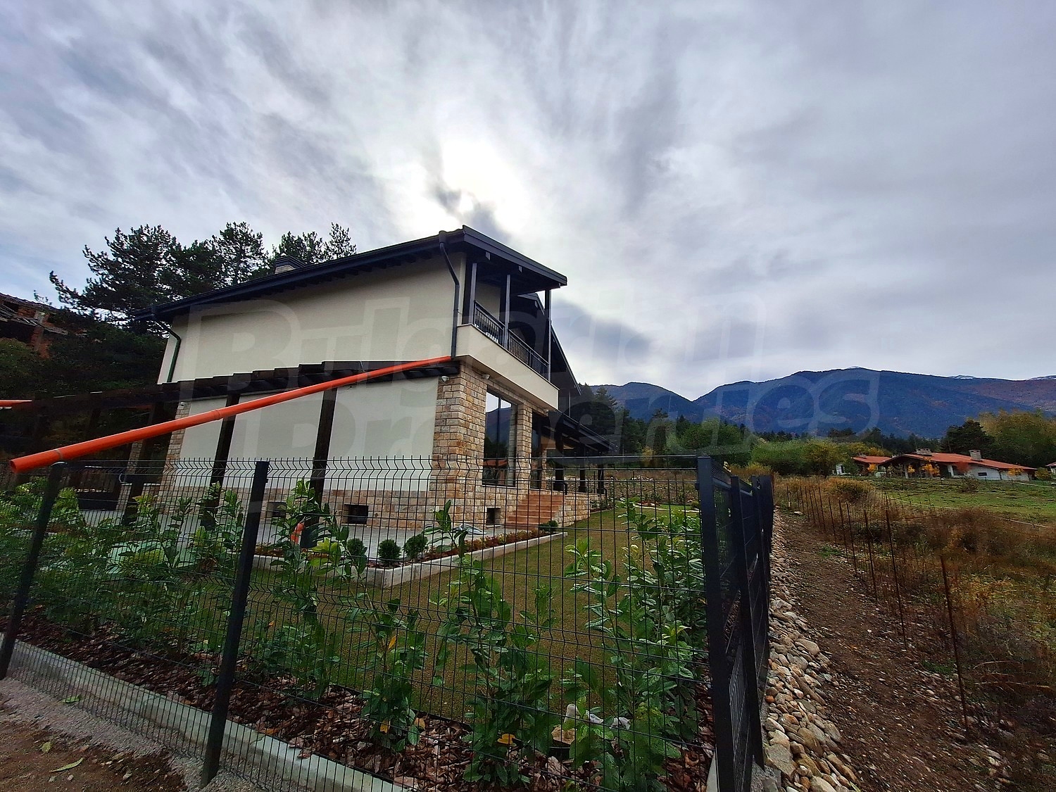 outside, facade, garden, mountain