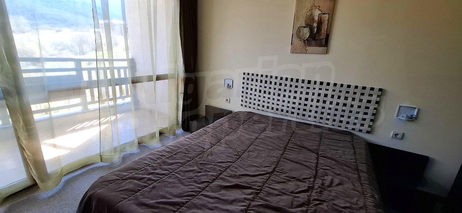 bedroom, balcony