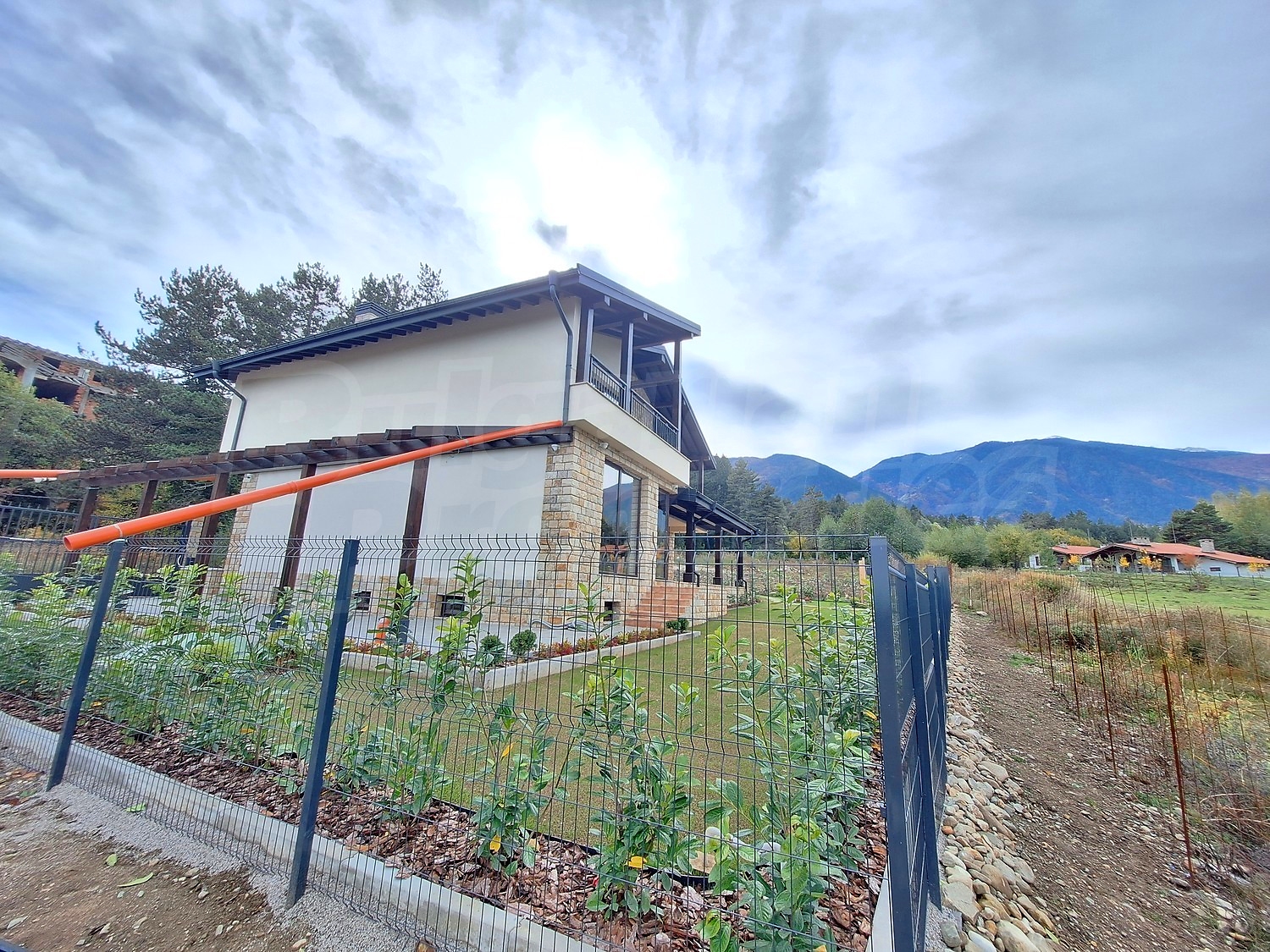 outside, facade, garden, mountain, green area