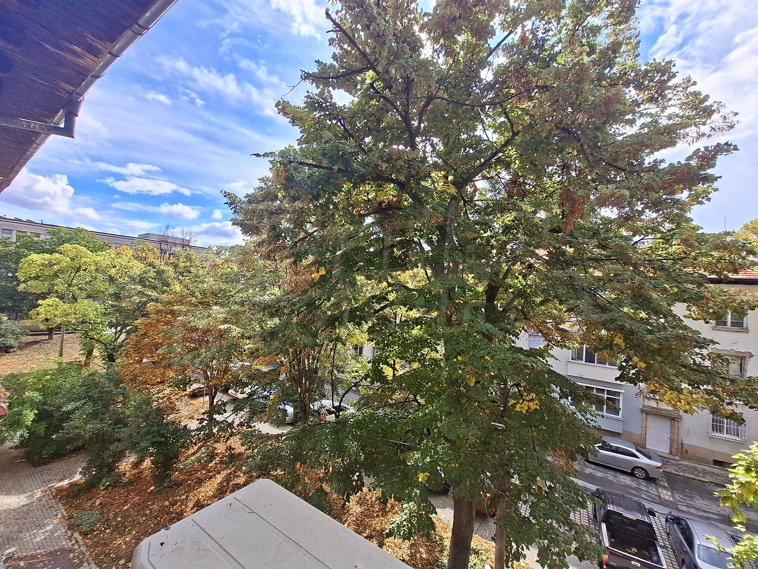 outside, view from balcony, green area
