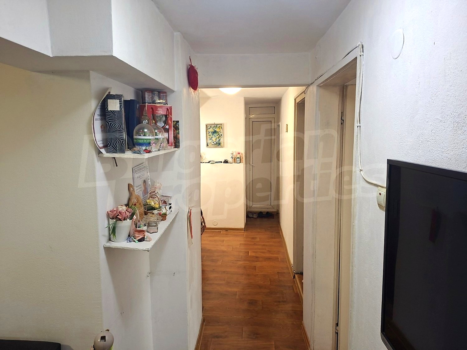 hallway, inside