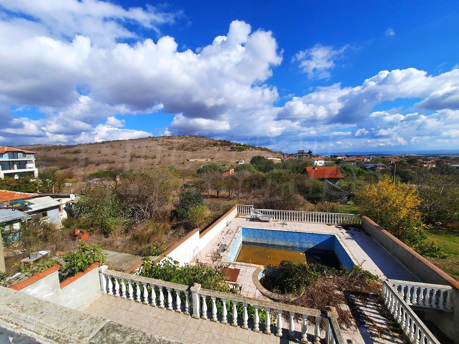 outside, pool, mountain, green area