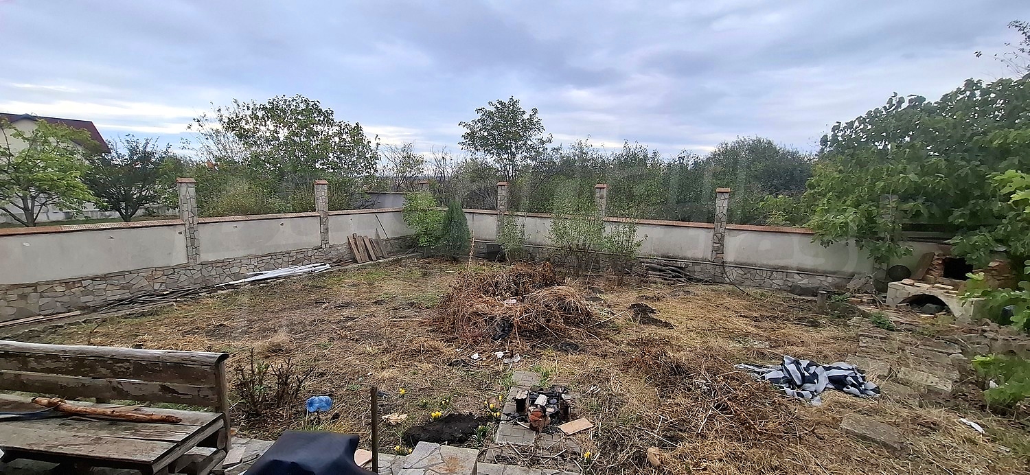 outside, garden