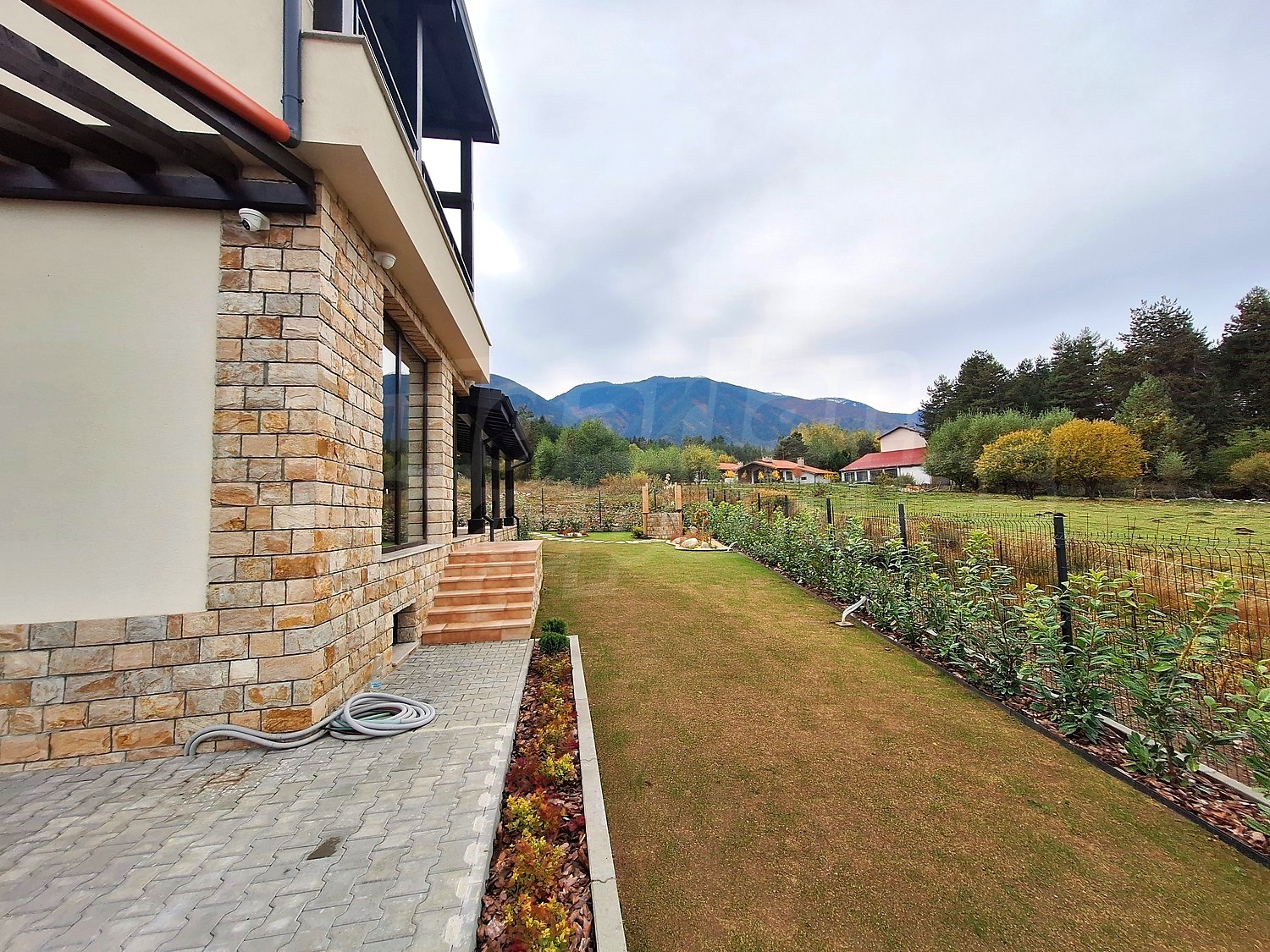 outside, facade, garden, mountain, green area