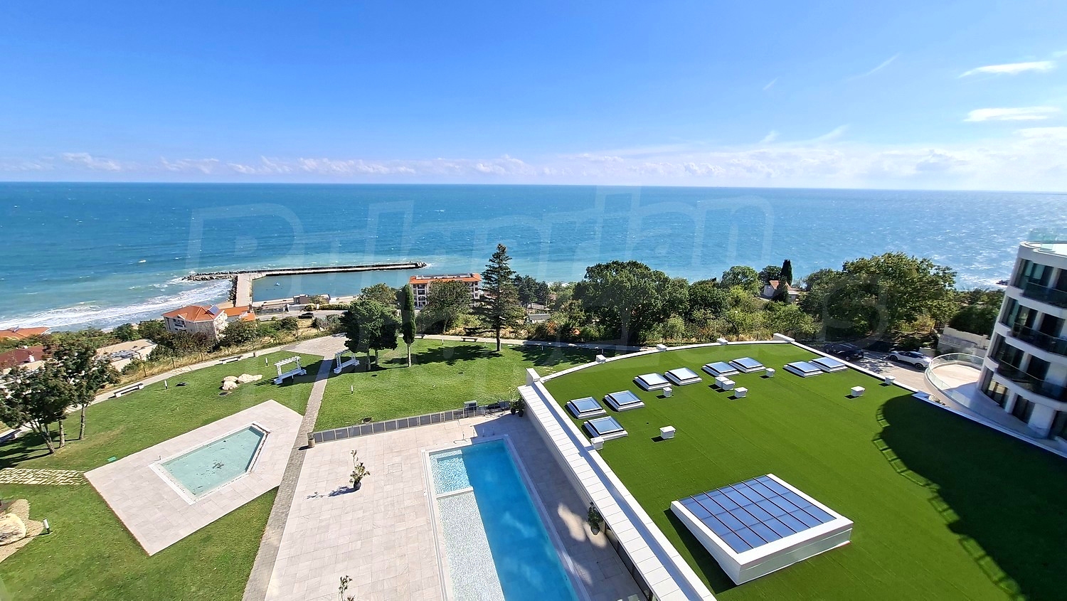 outside, sea, pool, green area