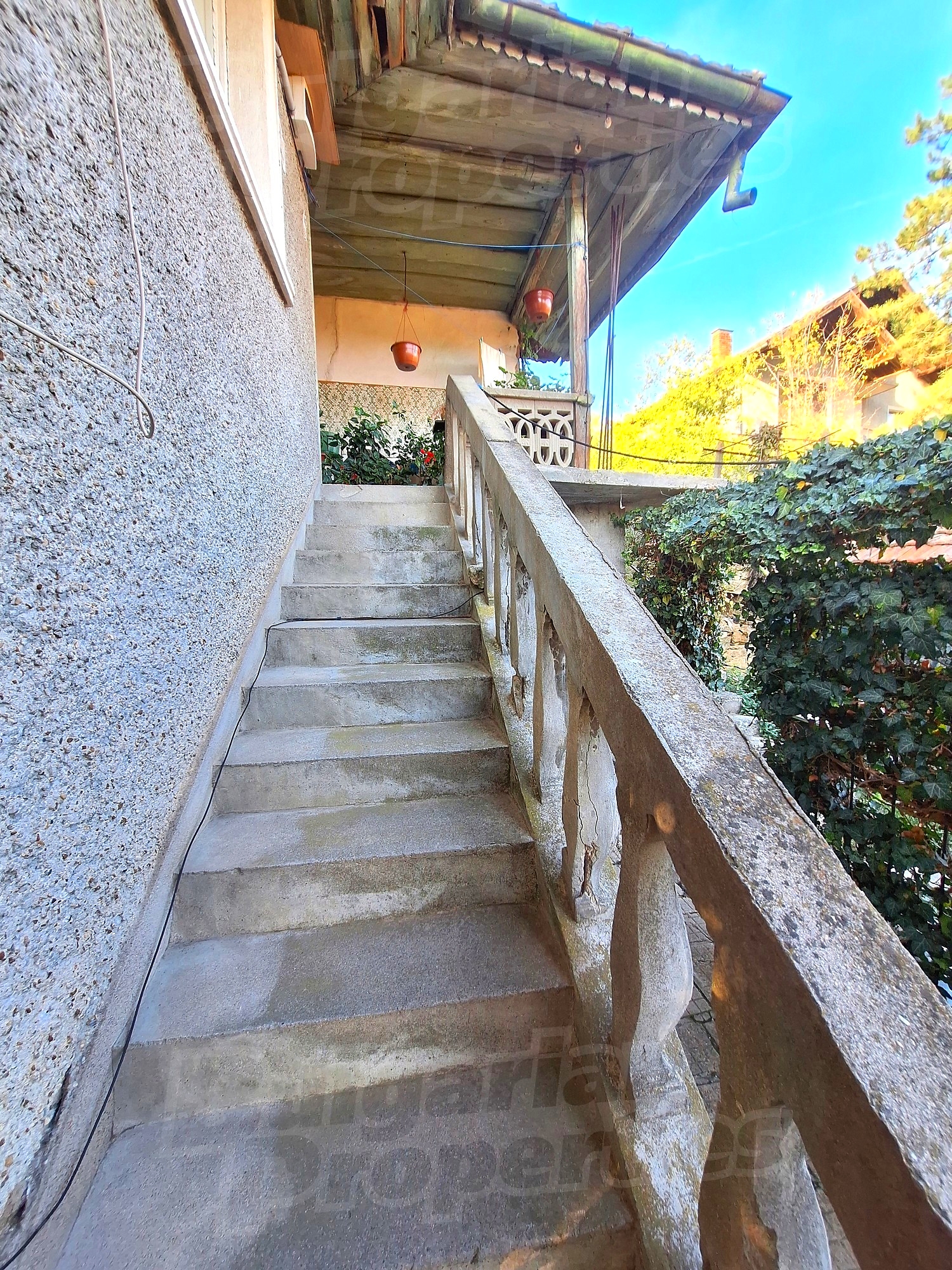 outside, stairs, green area
