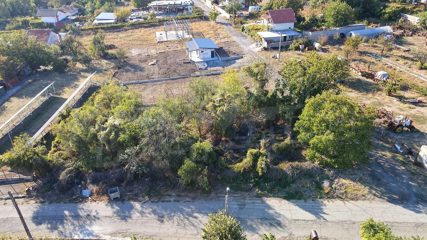 outside, view from balcony, green area