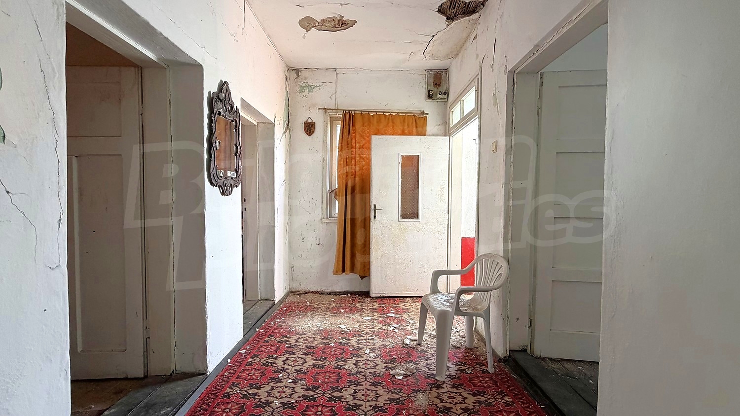 hallway, inside