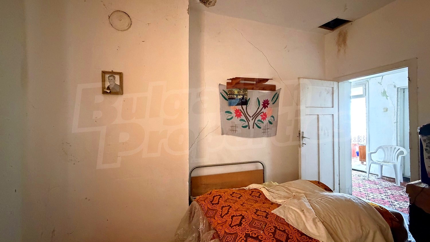 inside, bedroom