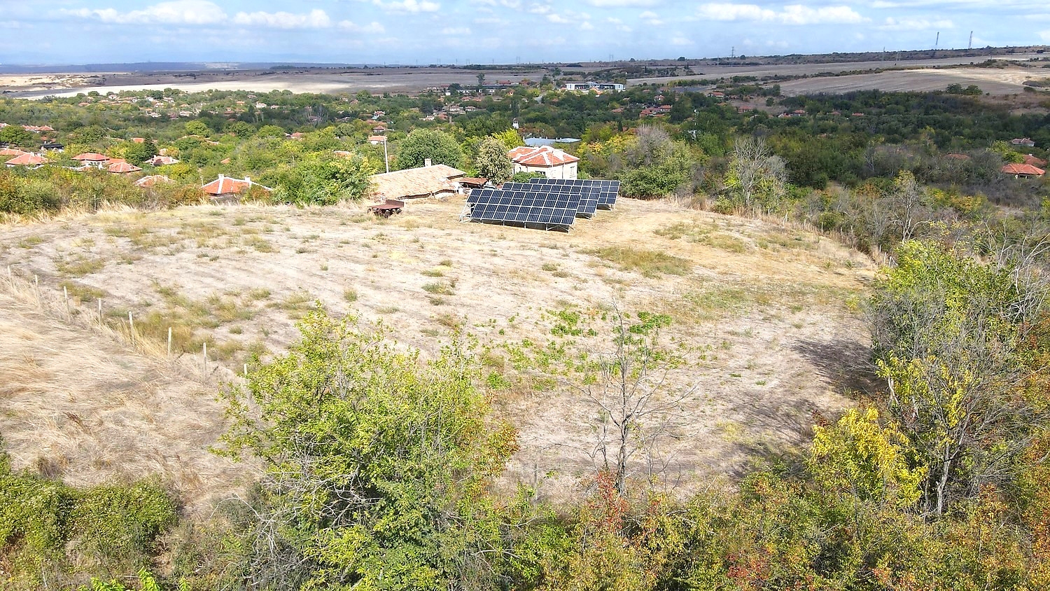 outside, green area