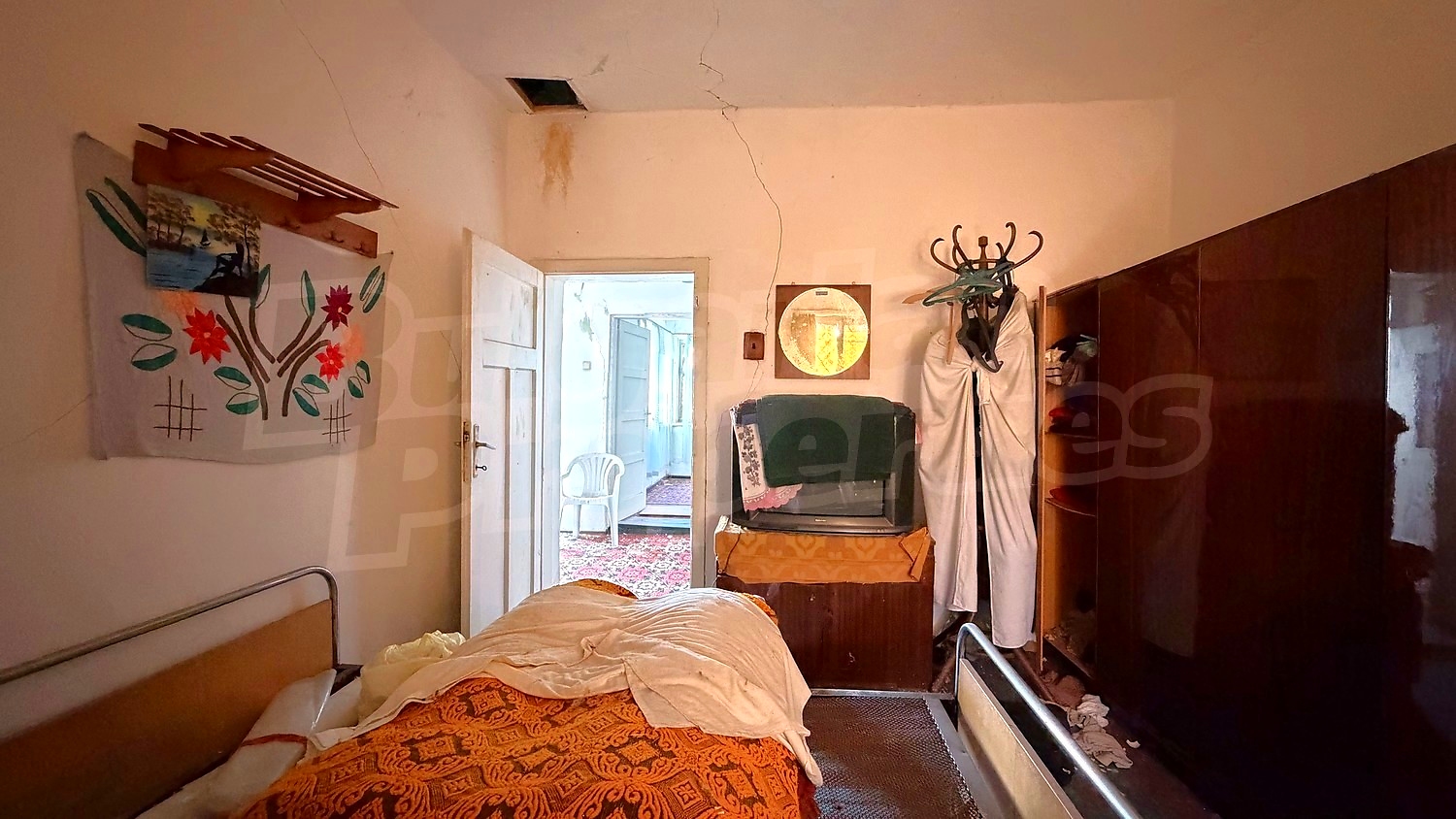 inside, bedroom