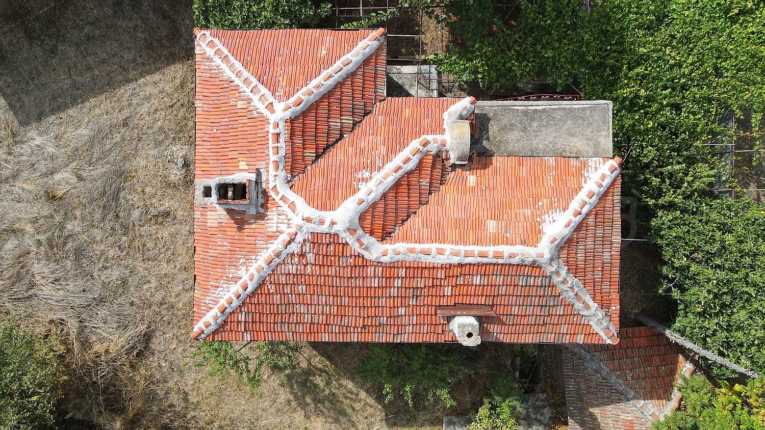 facade, roof, outside