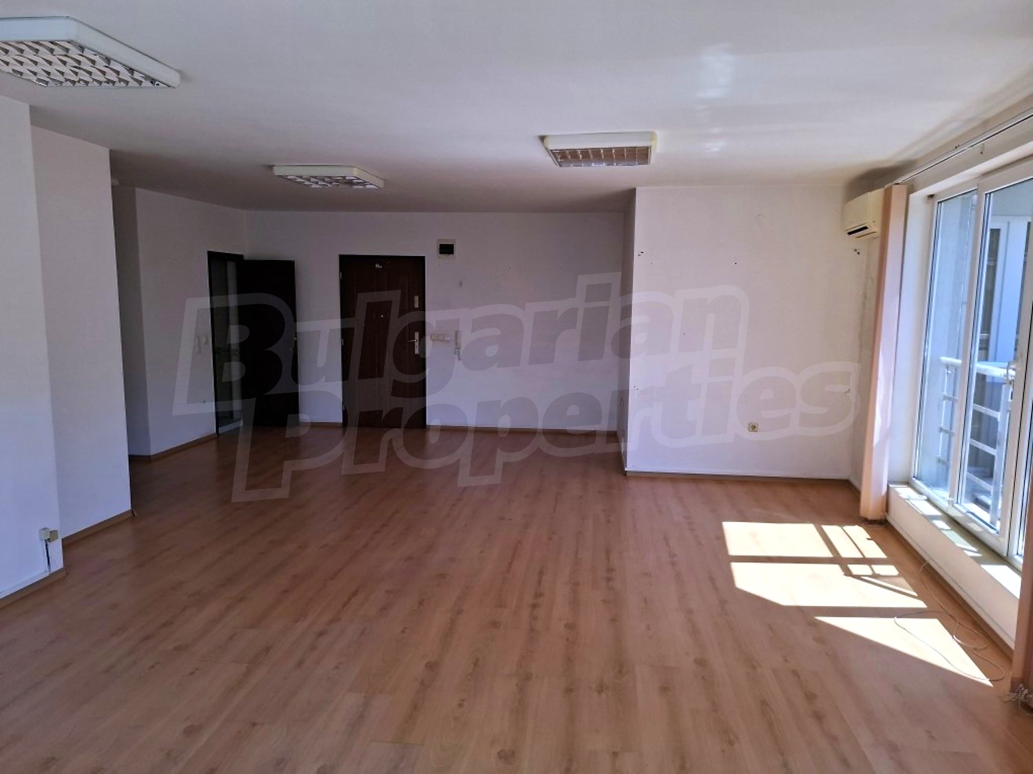 inside, living room, balcony, unfurnished