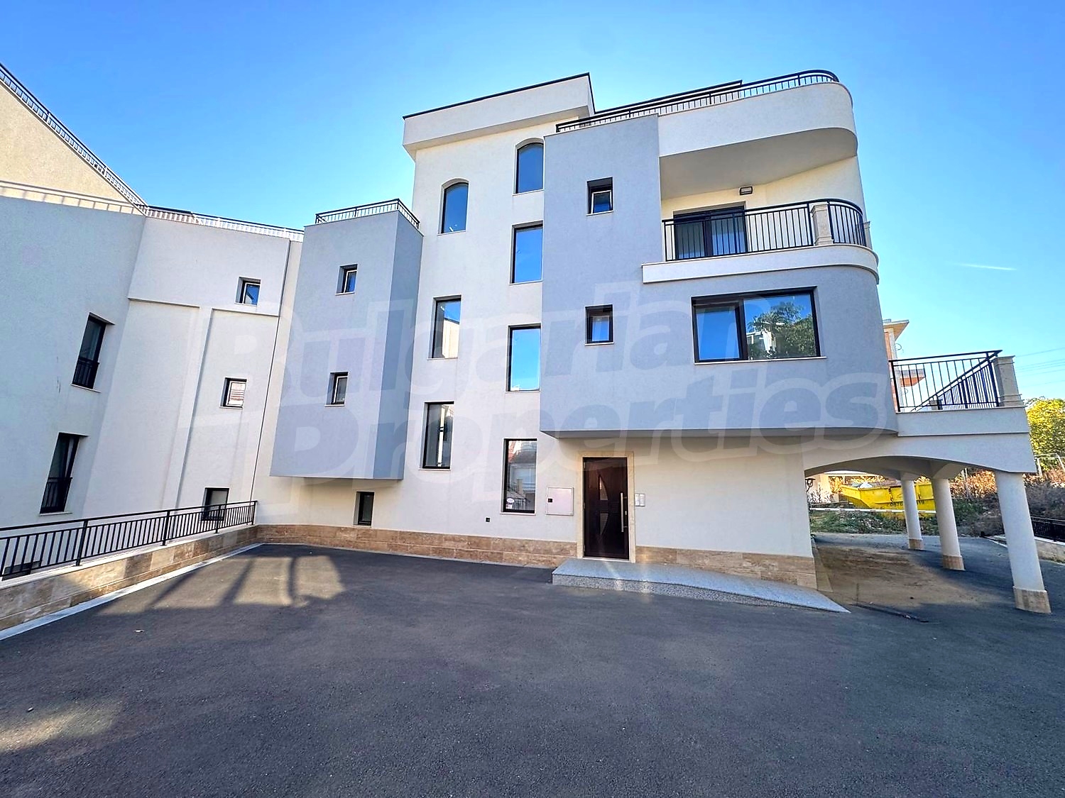 facade, parking, outside