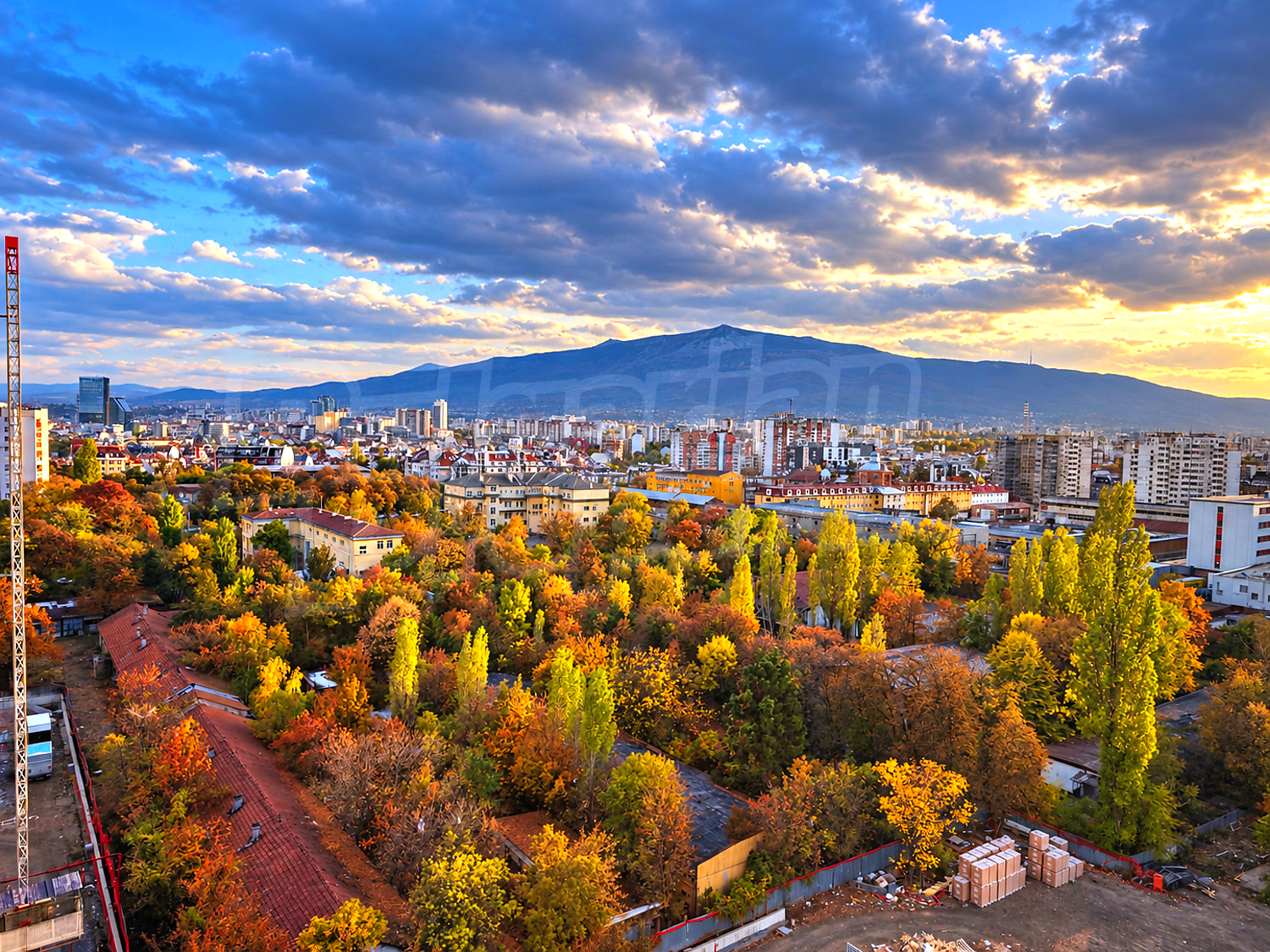 outside, mountain, green area