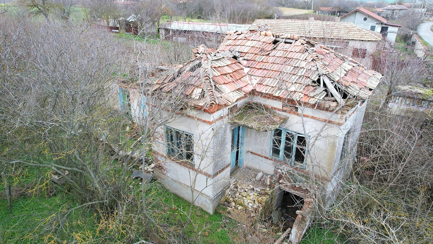 outside, facade, garden