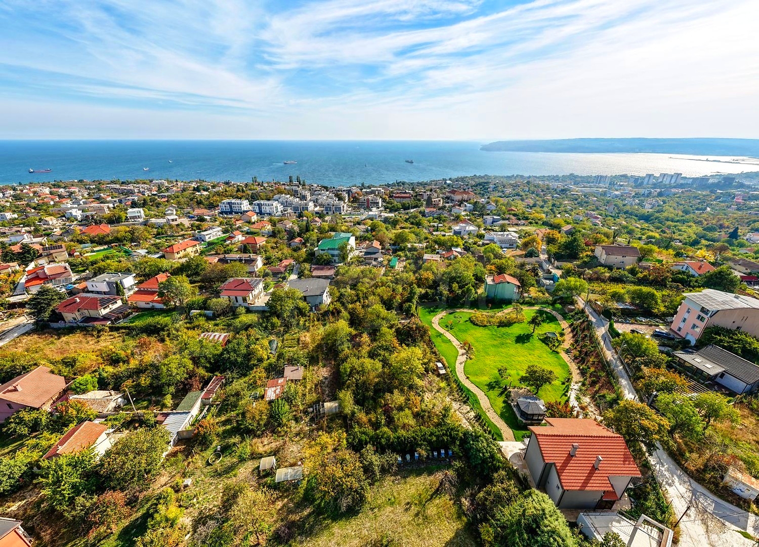 outside, sea, green area, view from balcony