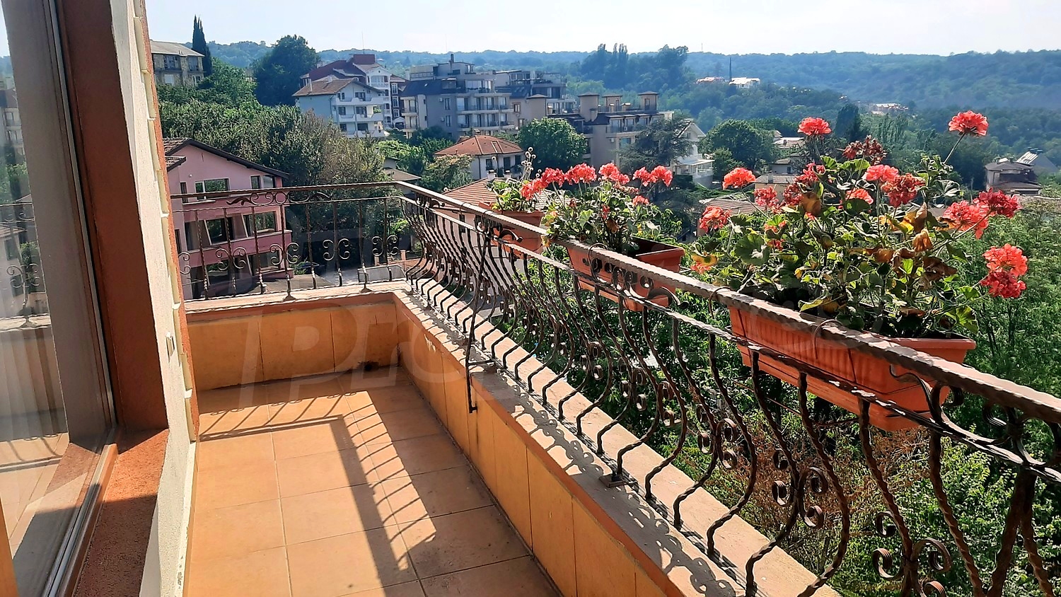 balcony, view from balcony, green area