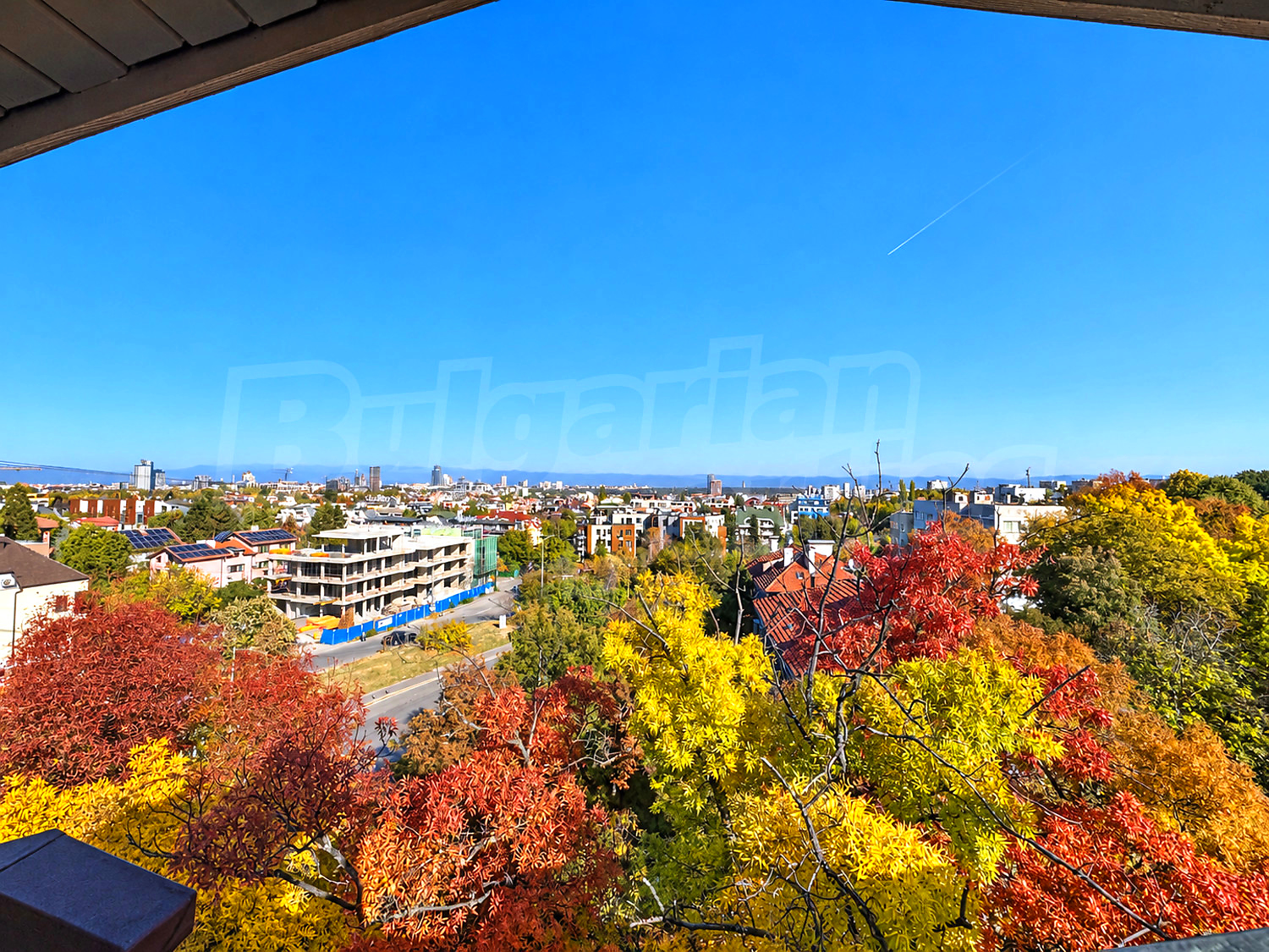 outside, view from balcony, green area
