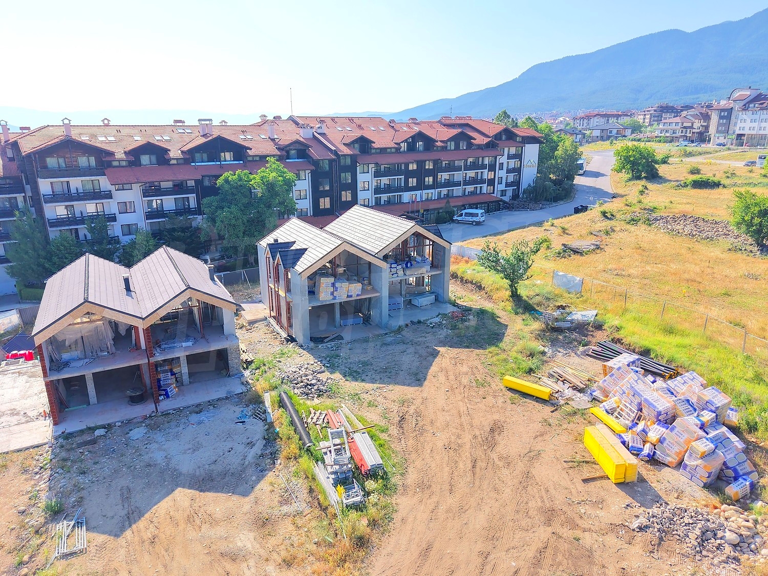 outside, facade, mountain, garden, green area