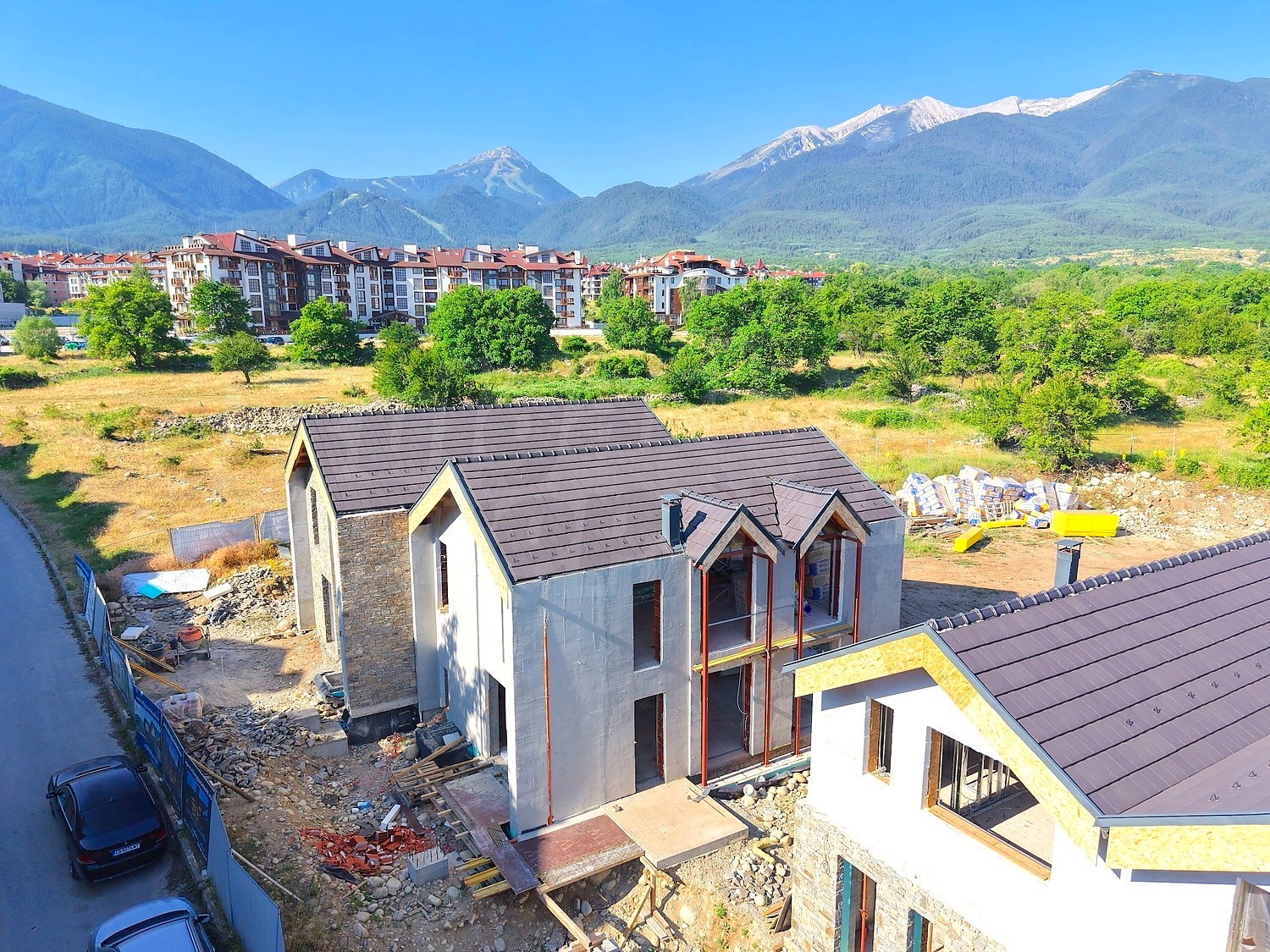 outside, mountain, facade, green area