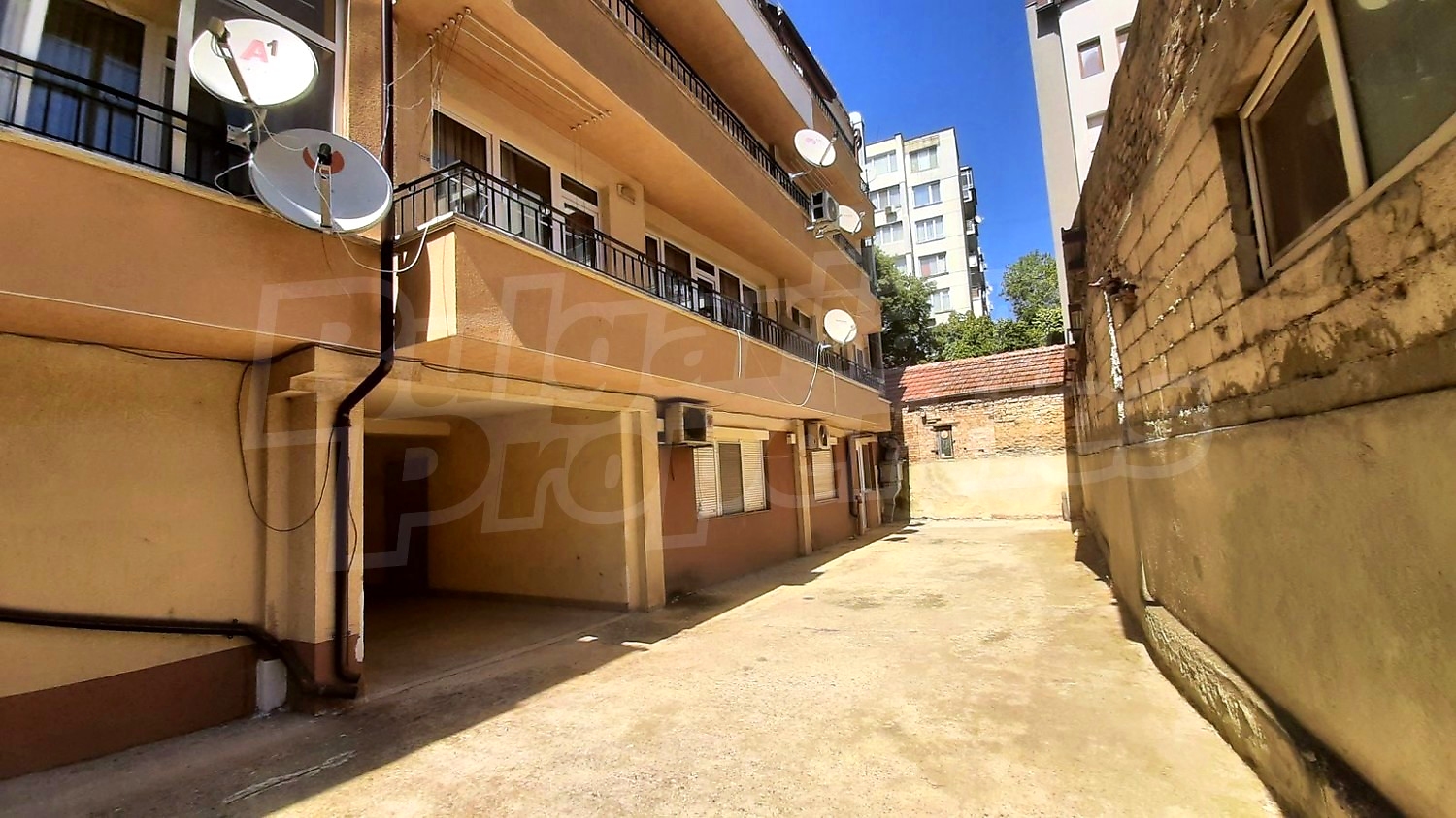 outside, facade, parking