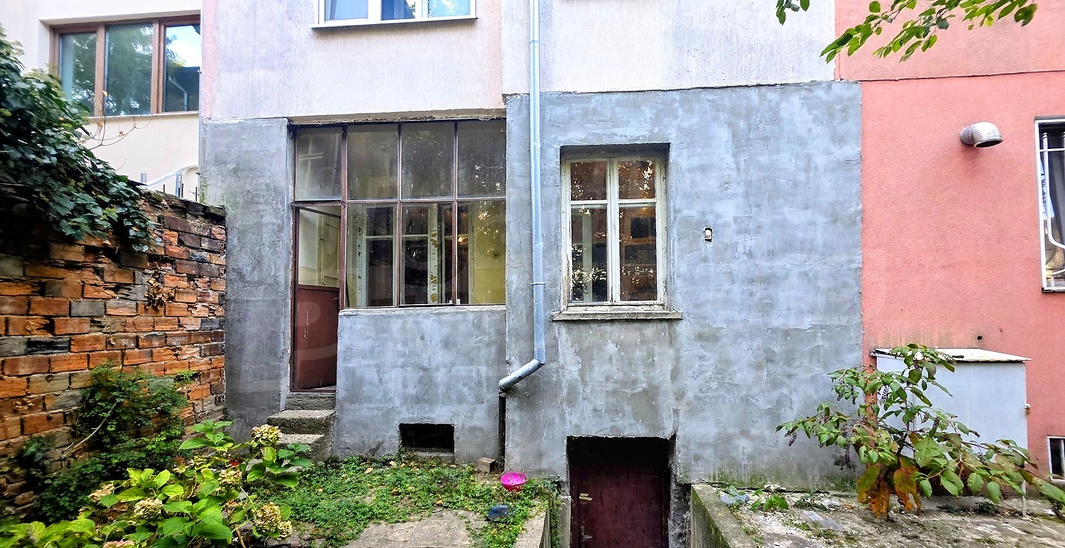 facade, garden