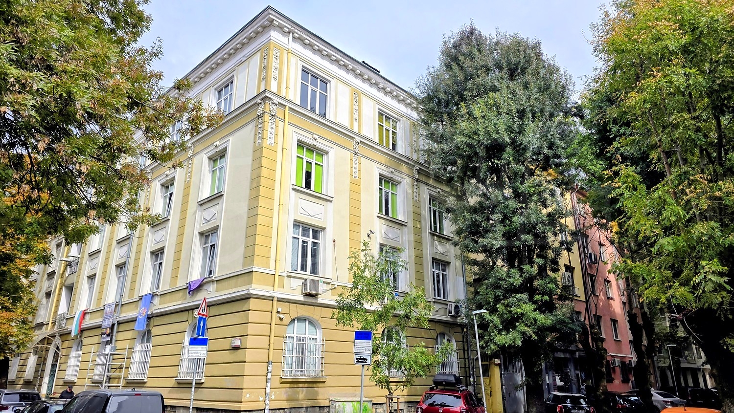 outside, facade, garden