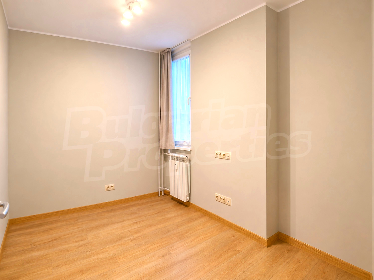 inside, empty room