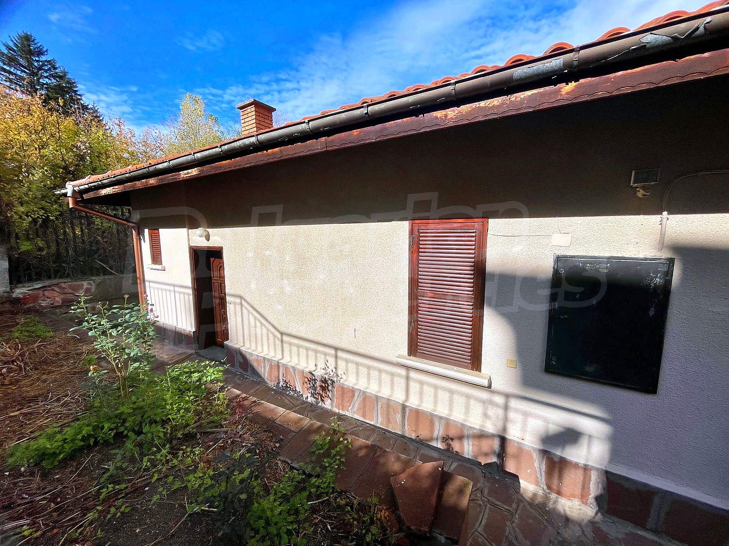 outside, facade, garden